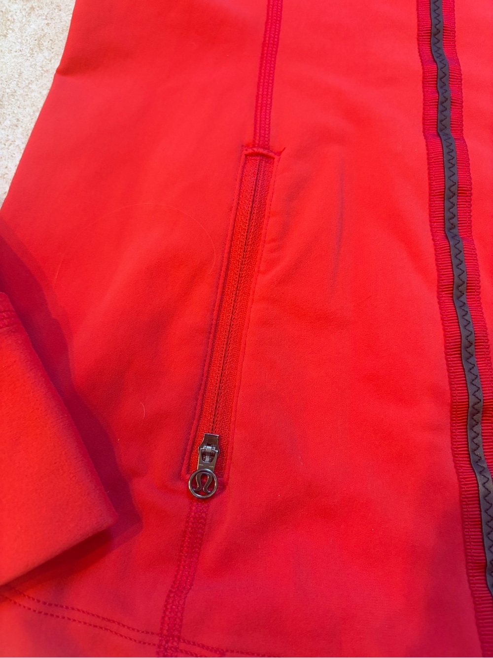 Lululemon 1/2 zip size 2 pullover - Picture 9 of 9